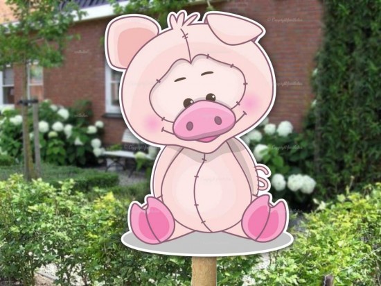 Geboortebord buiten biggetje