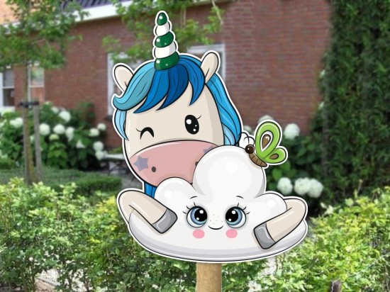 Geboortebord buiten eenhoorn jongetje