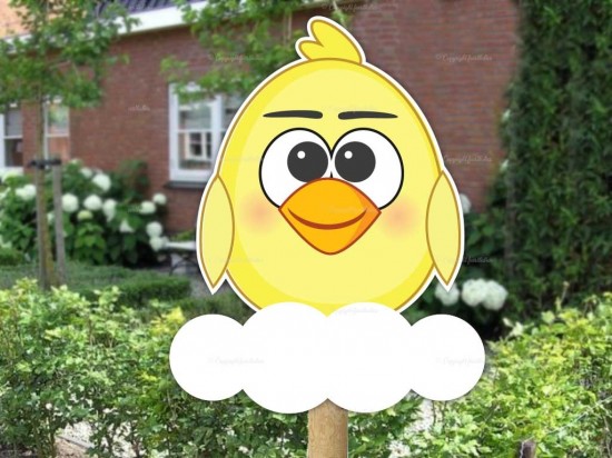 Geboortebord buiten kuiken op wolk