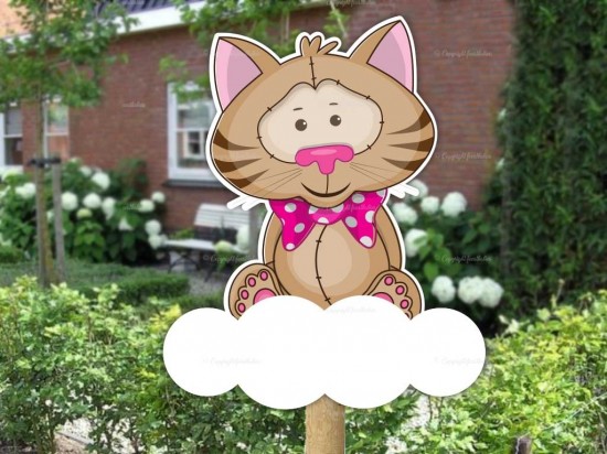 Geboortebord buiten poesje roze op wolk